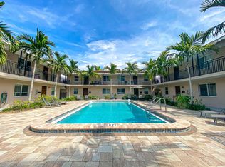 2102 Alamanda Dr APT 105, Naples, FL 34102