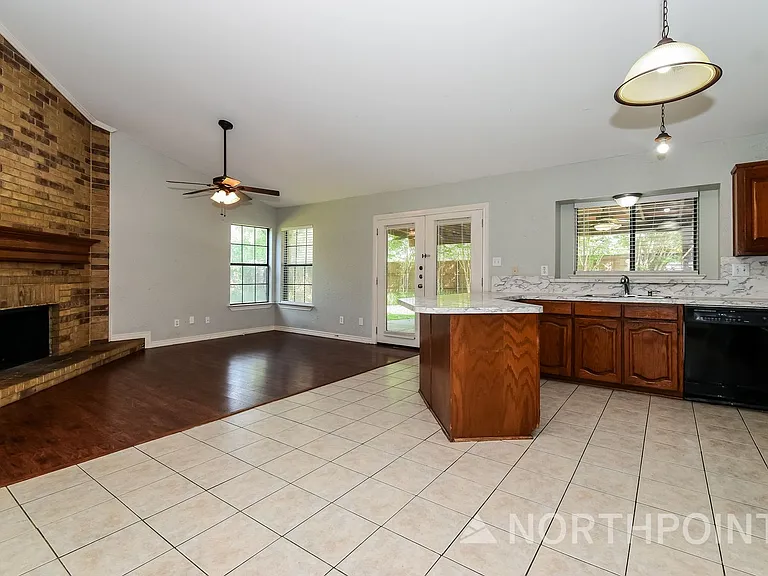 6113 Denver St — Photo 5