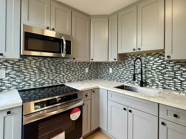 593 S 6th St APT 3, San Jose, CA 95112