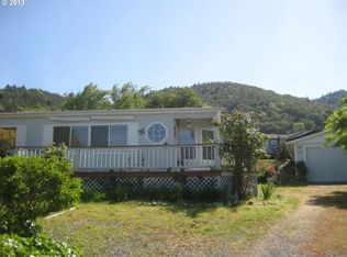 280 Valley Dr, Myrtle Creek, OR 97457
