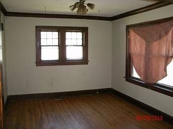 3rd image of 2919 Penn Ave N