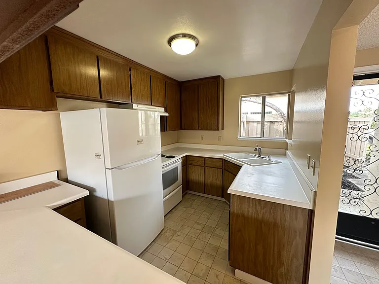 30 Long Creek Cir — Photo 4