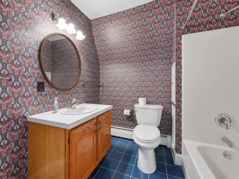 48 E Stewart Ave #B — Photo 6