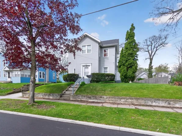 312-314 2nd St, Jackson, MI 49201