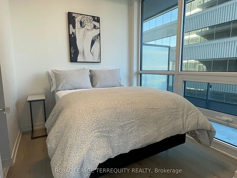 395 Bloor St E #1104 — Photo 11