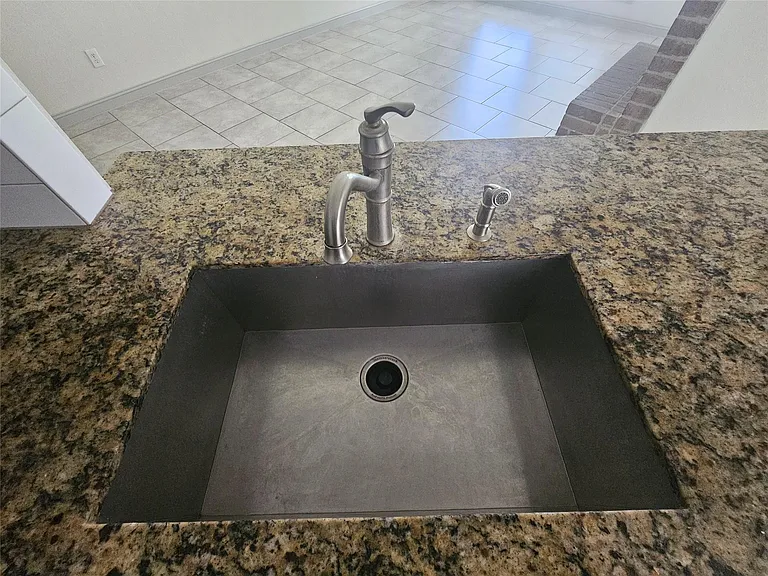 3206 Pebble Lake Dr — Photo 14