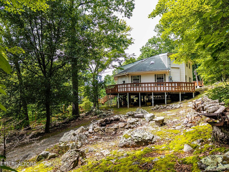 1st image of 4839 Butterfly Gap Rd