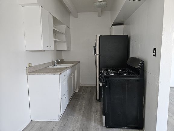 3rd image of 411 11th Street # 9 Fl 2nd