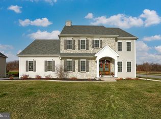 453 E Delp Rd, Lancaster, PA 17601