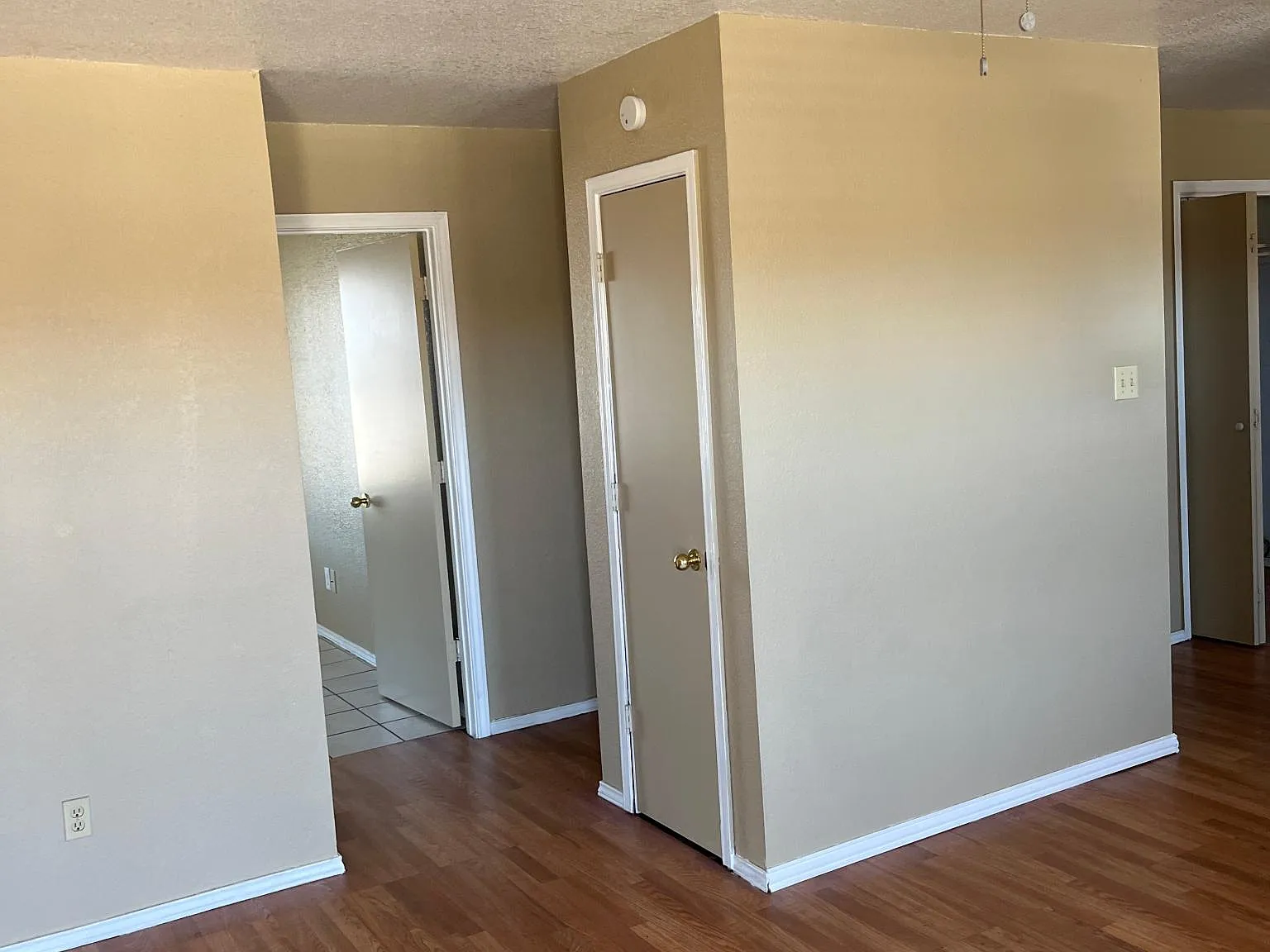 2 bed, $800 — Photo 3
