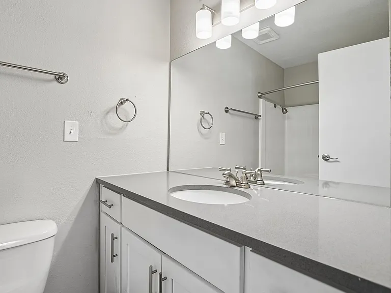 Brighton Place Apartments — Photo 95
