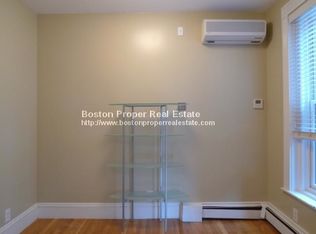 218 Newbury St #13, Boston, MA 02116