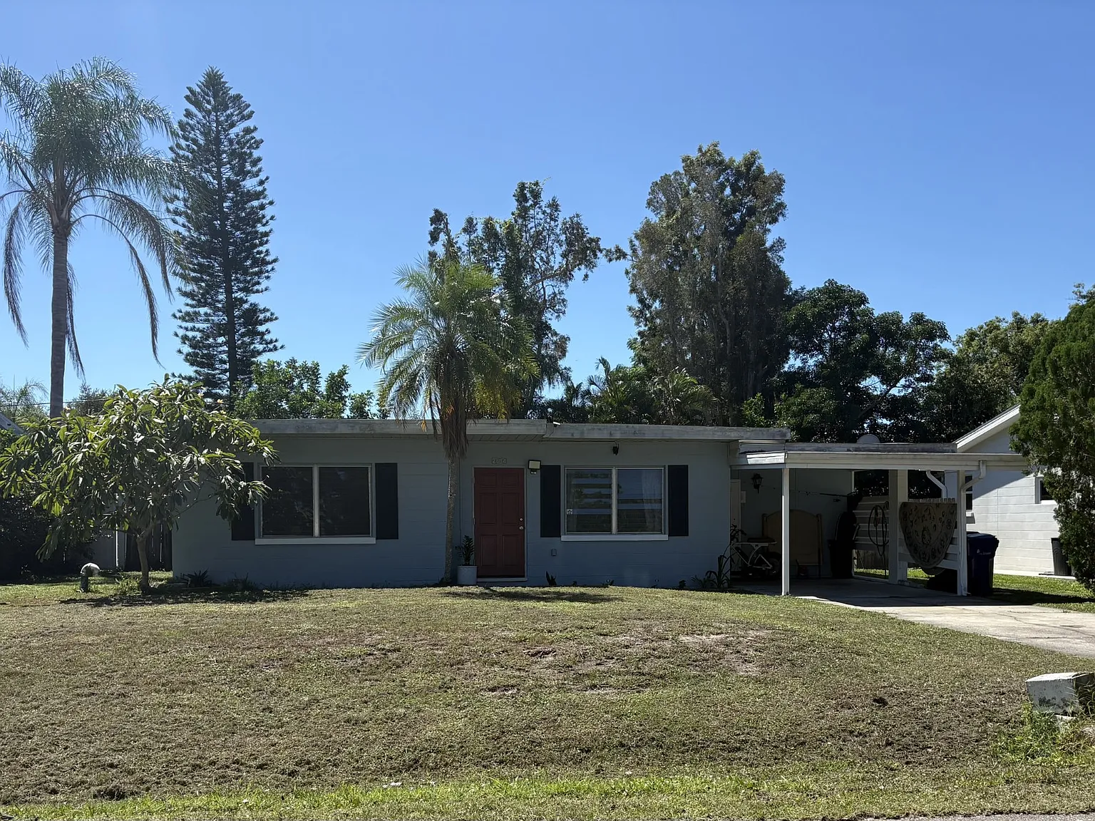 3 bed, 1300 sqft, $1,900 — Photo 1