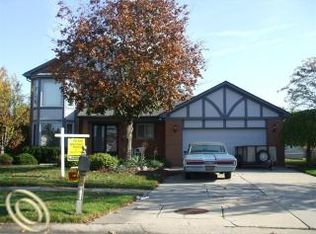 16824 Salerno Ct, Macomb, MI 48044