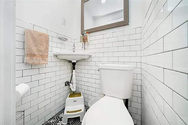64 College St #1 — Photo 7