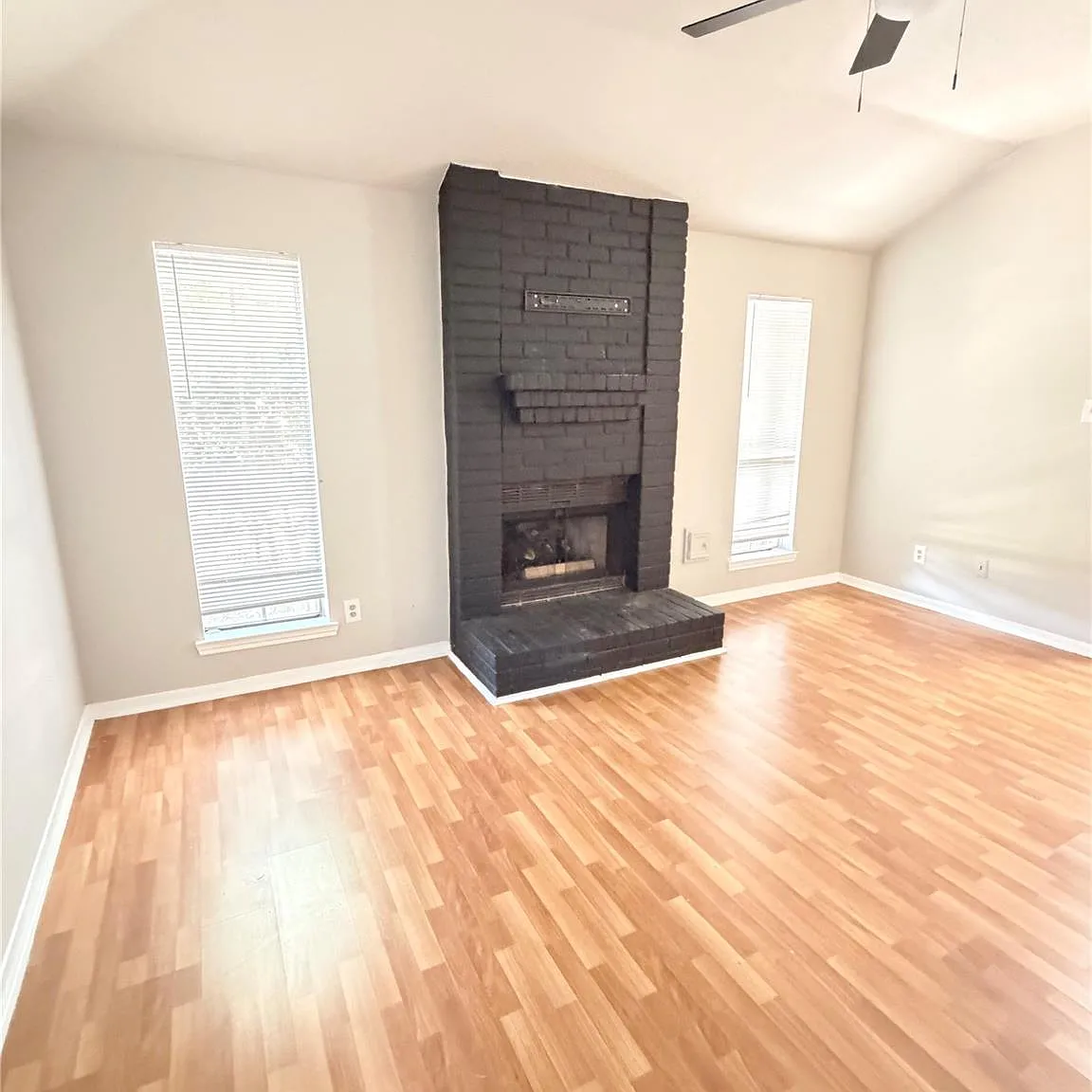 3 bed, 2.0 bath, 1314 sqft, $1,650 — Photo 4