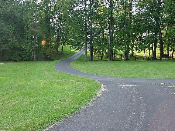 driveway to Hawkins Creamery Rd