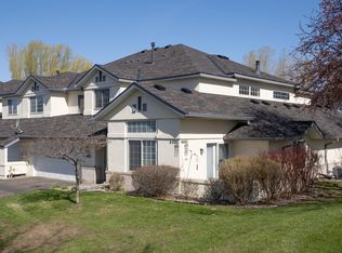 4677 Centerville Rd, Saint Paul, MN 55127