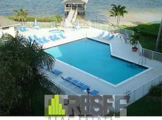 17 S Lakeshore Dr, Hypoluxo, FL 33462