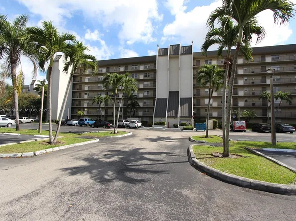 3150 W Rolling Hills Cir APT 501, Davie, FL 33328
