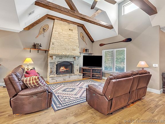 5th image of 4125 Dogwood Ln