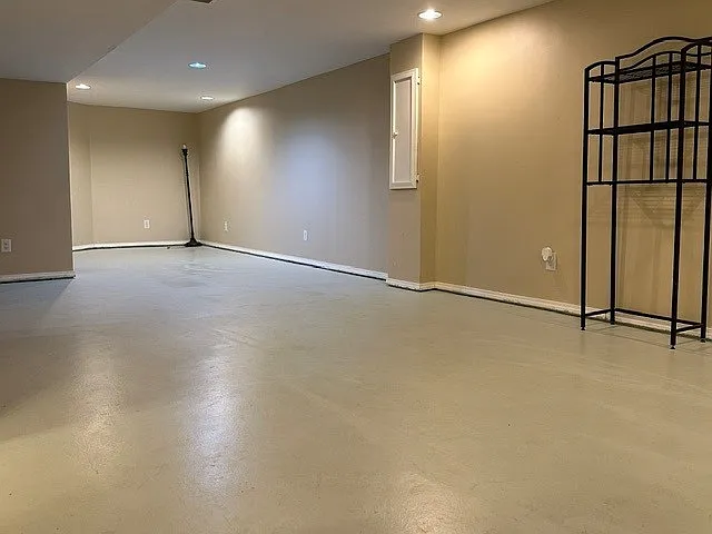 15 Sona Ln — Photo 27