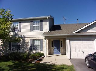 1075 N Village Dr UNIT 3, Round Lake Beach, IL 60073