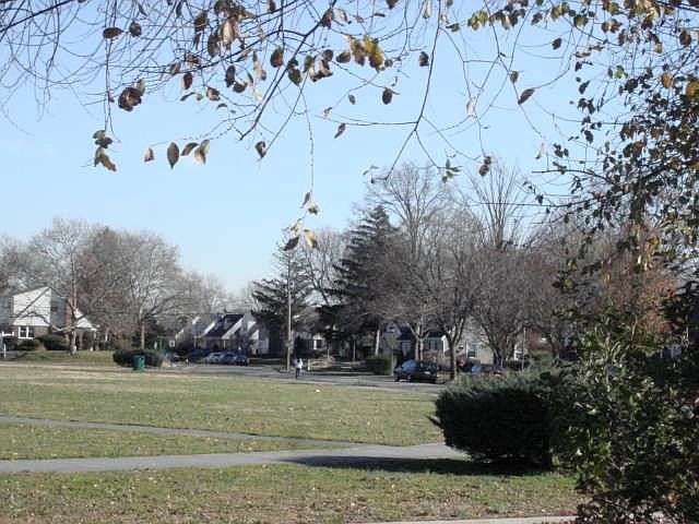 1st image of 205 Devonshire Dr