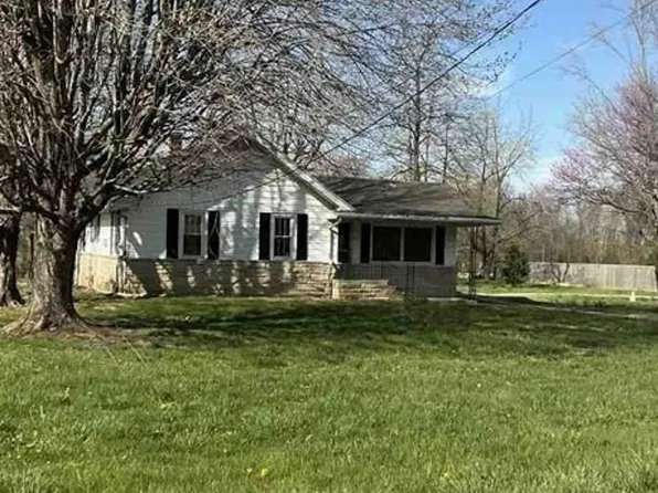 8105 S State Rd, Clay City, IN 47841