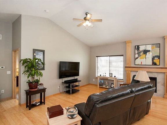 2nd image of 1547 Cedar Springs Ct