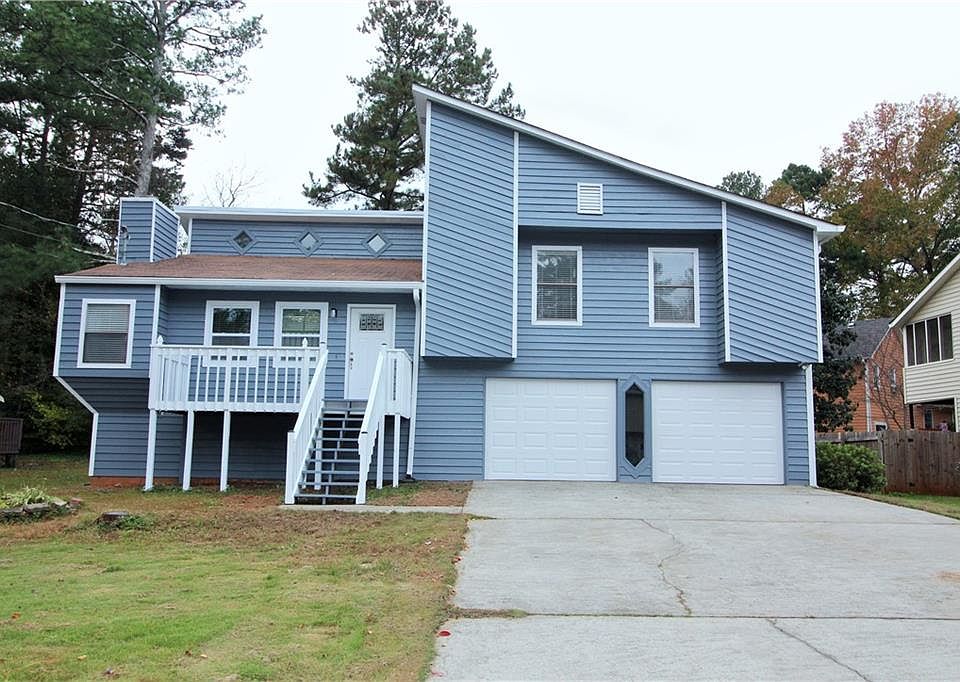 1st image of 371 Canterbury Ln