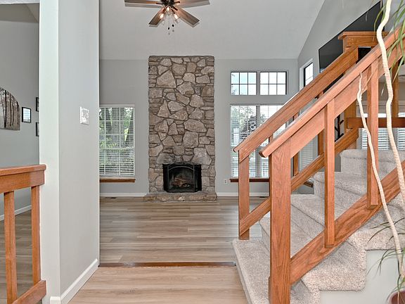 4th image of 4758 Stansbury Ln