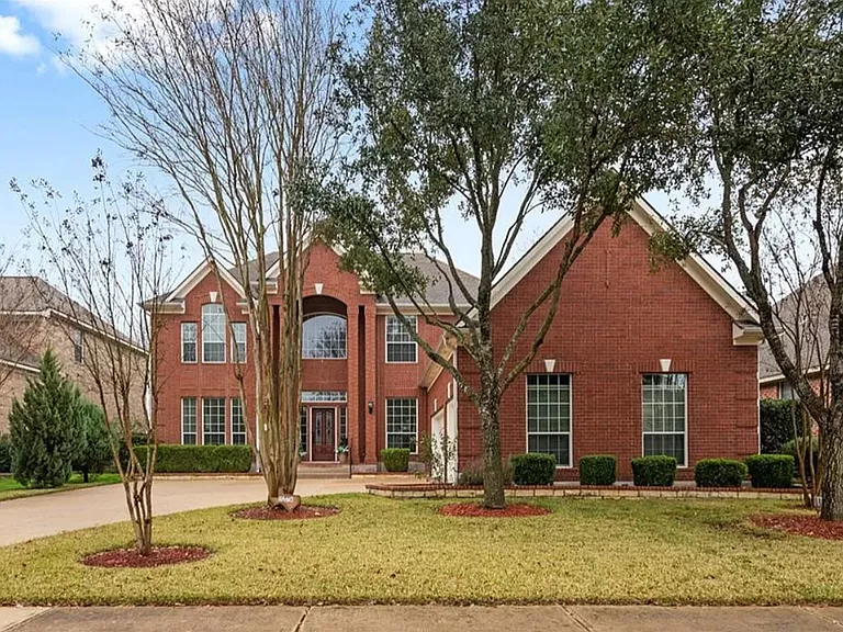 2278 Fernspring Dr — Photo 2