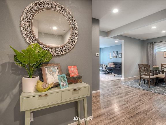 3rd image of 2408 Burlwood Street NE #1050