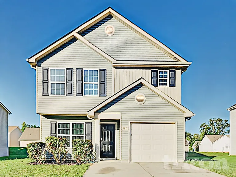576 Gentle Breeze Ln — Photo 2