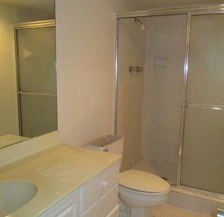 4th image of 19380 Collins Ave #1577