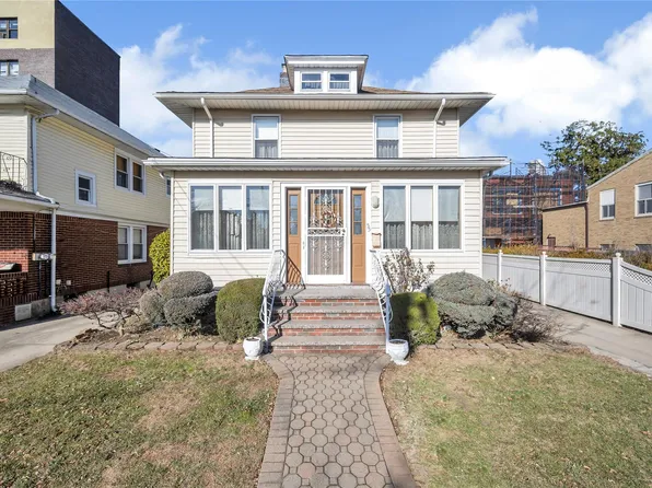55 Spooner Street, Floral Park, NY 11001