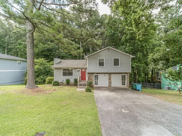 3872 Tree Bark Ln, Snellville, GA 30039