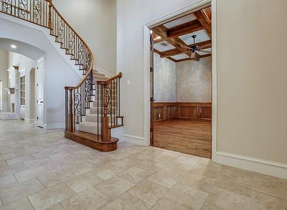 4th image of 7924 Forest View Ct