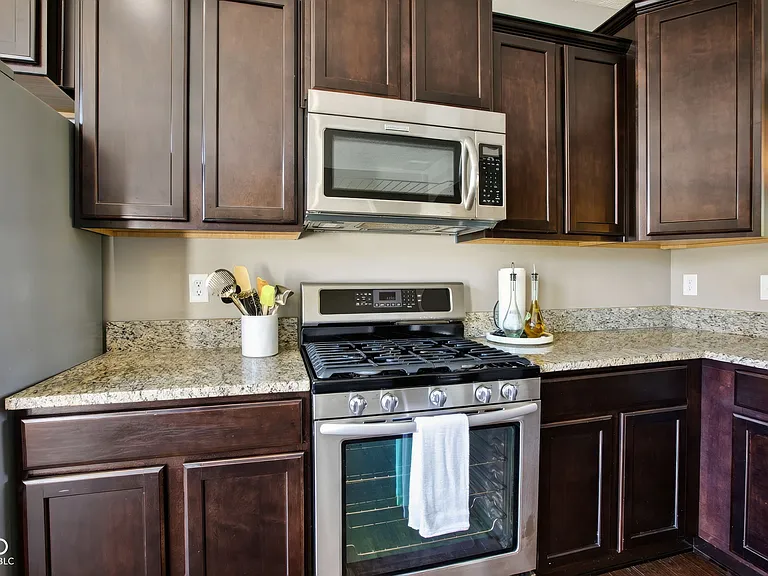 12692 Tamworth Dr — Photo 18