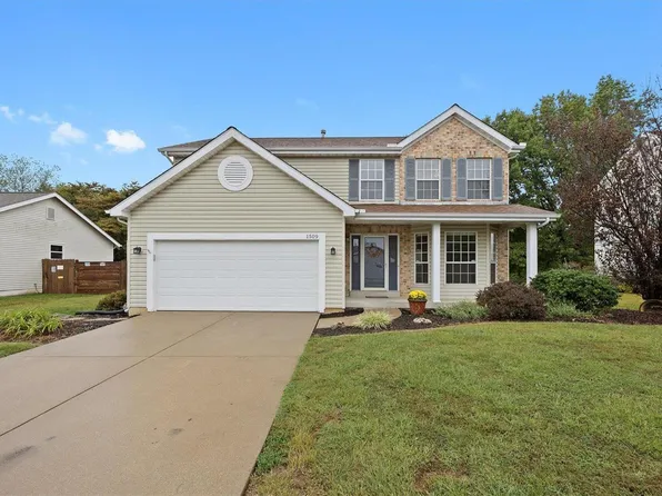 1509 N Smiley St, O'Fallon, IL 62269