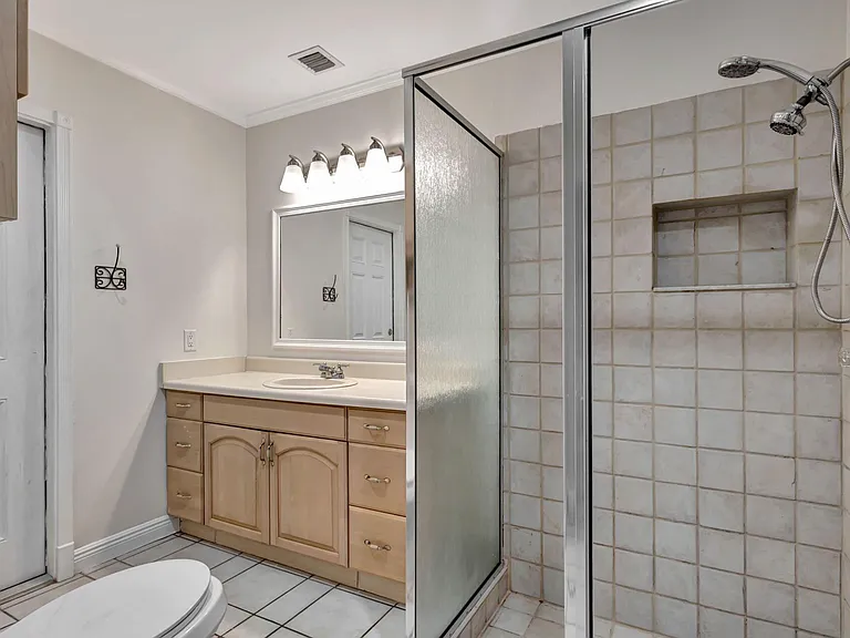 1402 Cormorant Rd — Photo 4