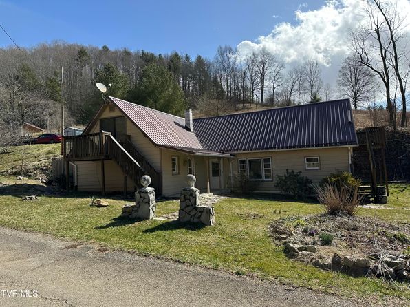 310 Clarence Stout Ln, Mountain City, TN 37683