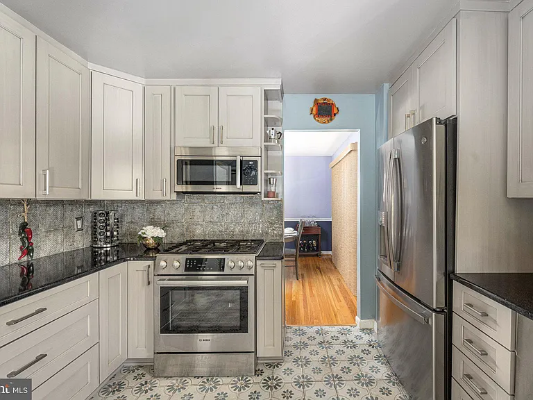 6917 Stoneybrooke Ln — Photo 25