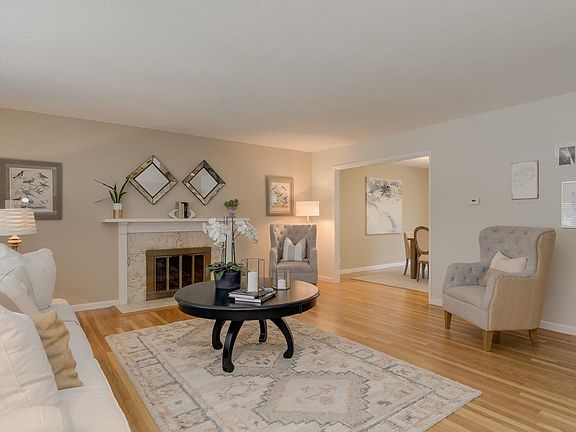 3rd image of 1012 Pepper Ave