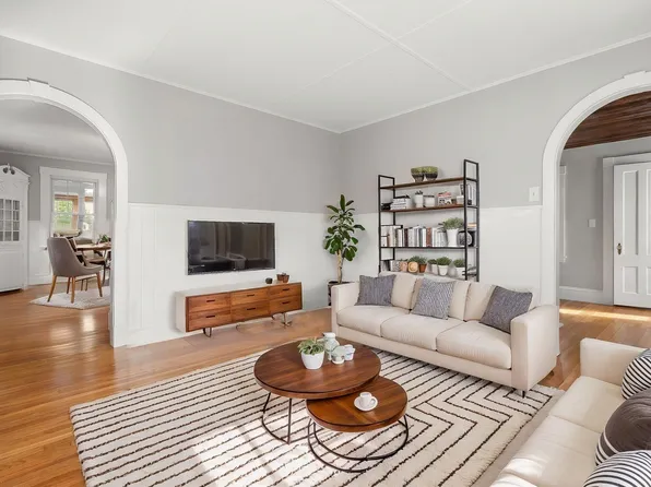18 Hardy St, Danvers, MA 01923