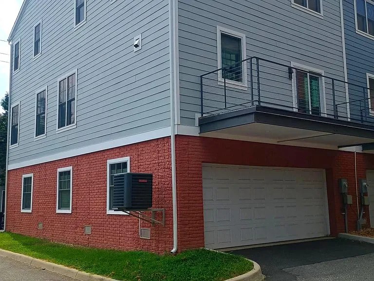 307 Charles St — Photo 27