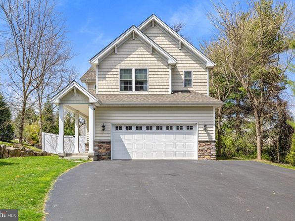 100 Hillside Cir, Villanova, PA 19085