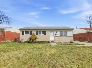 34956 Michele Dr, Romulus, MI 48174