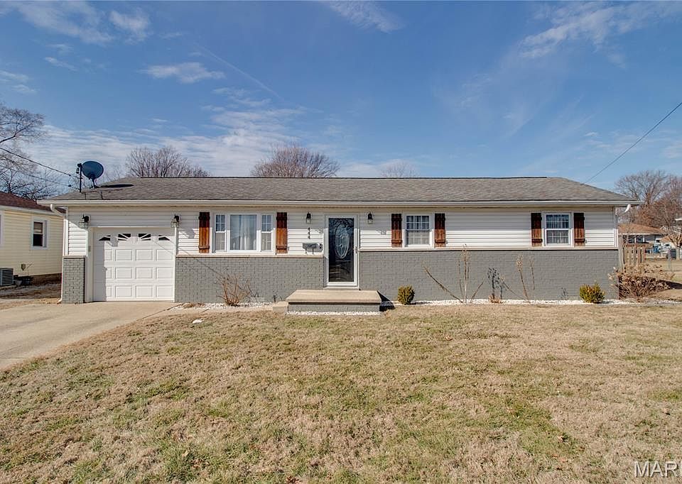 1st image of 444 Shellview St